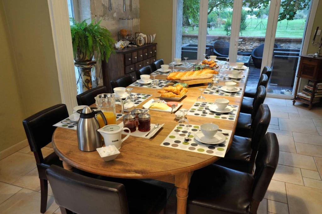 Chambres Et Tables D'Hotes Le Voriou Couddes Dış mekan fotoğraf
